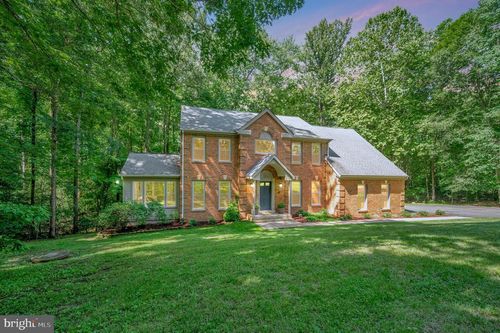 2 English Hills Dr, Fredericksburg, VA, 22406-5428 | Card Image
