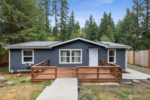 13906 166th Ave Se, Rainier, WA, 98576-9649 | Card Image