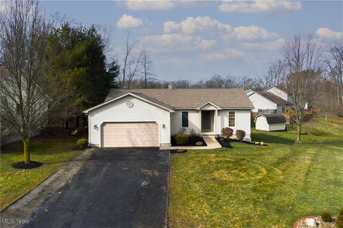 210 Clearwater Cove N, Austintown, OH, 44515 | Card Image