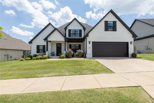 3445 E Galaxy Cir, Fayetteville, AR, 72701-4029 | Card Image