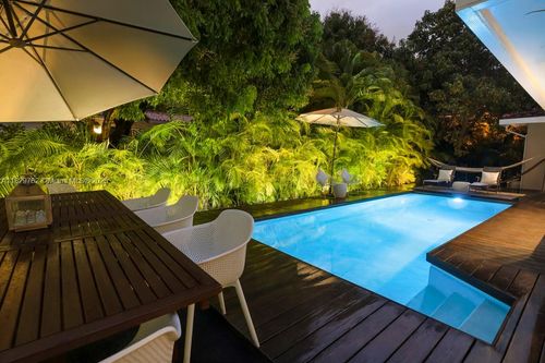 1535 Robbia Ave, Coral Gables, FL, 33146-1925 | Card Image