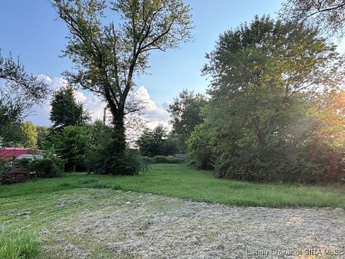 2203 Allison Ln, Jeffersonville, IN, 47130-5816 | Card Image