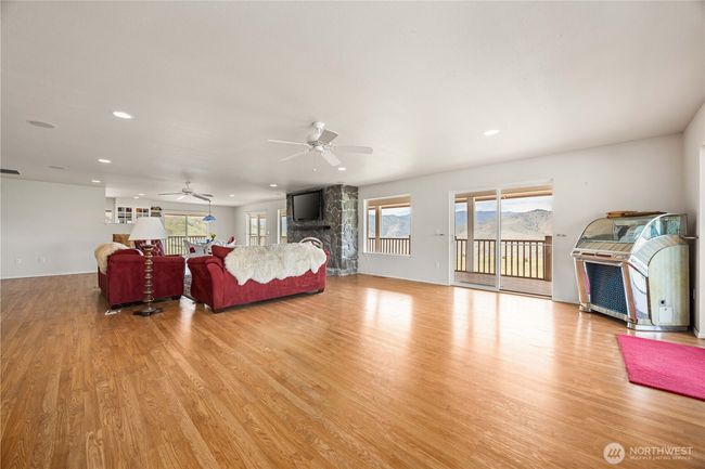 29 Barn Dance Dr, House other with 2 bedrooms, 2 bathrooms and 3 parking in Pateros WA | Image 8