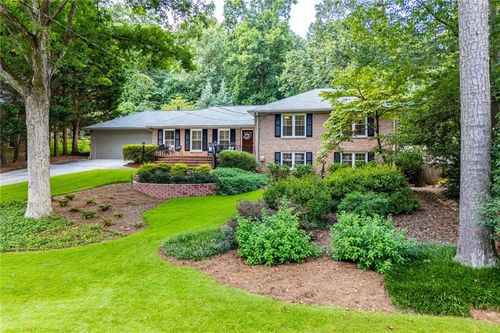 2570 Hawthorne Dr Ne, Atlanta, GA, 30345-2040 | Card Image