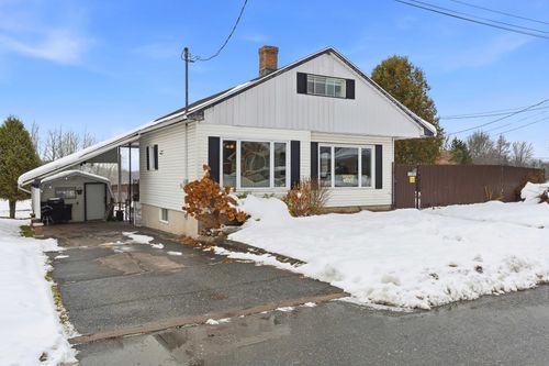 76 Rue Des Écoles, Saint-Léonard-d'Aston, QC, J0C1M0 | Card Image