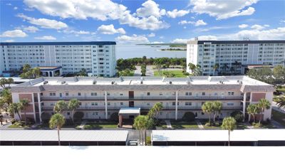 208 - 8 Glencoe Place, Condo with 2 bedrooms, 1 bathrooms and null parking in Dunedin FL | Image 1