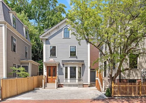 11-11 Mount Auburn St, Cambridge, MA, 02138-6030 | Card Image
