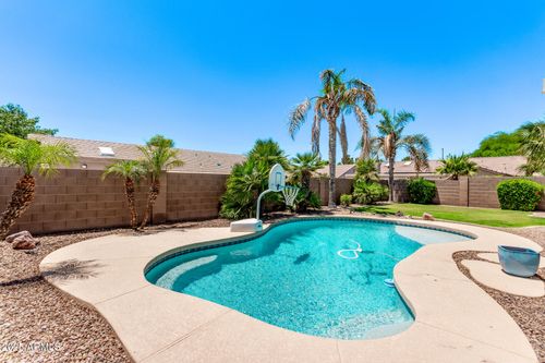 4940 S Rosemary Dr, Chandler, AZ, 85248-5530 | Card Image