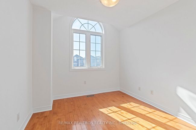 90 Maple Sugar Lane, House attached with 3 bedrooms, 3 bathrooms and 2 parking in Vaughan ON | Image 20