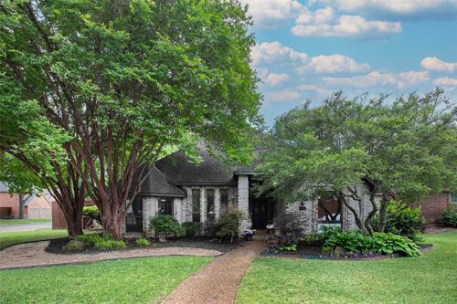 606 Winding Hollow Ct, Coppell, TX, 75019-2217 | Card Image