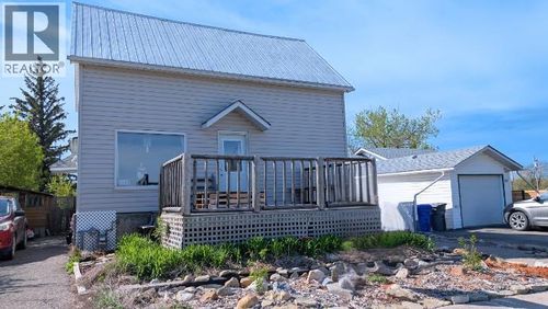 311 47 Ave W, Claresholm, AB, T0L0T0 | Card Image