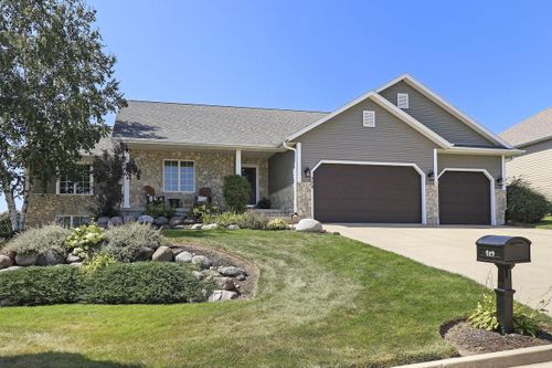 329 S Stone Ridge Drive, LAKE GENEVA, WI, 53147 | Card Image