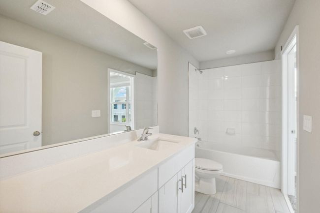 5730 Se Edgewater Cir, Townhouse with 3 bedrooms, 3 bathrooms and null parking in Stuart FL | Image 24