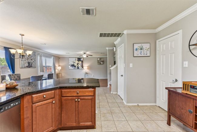 538 Travertine Trl, House other with 4 bedrooms, 3 bathrooms and 4 parking in Buda TX | Image 9