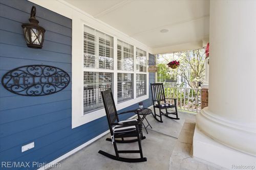 1728 Town Commons Dr, Howell, MI, 48855-6845 | Card Image