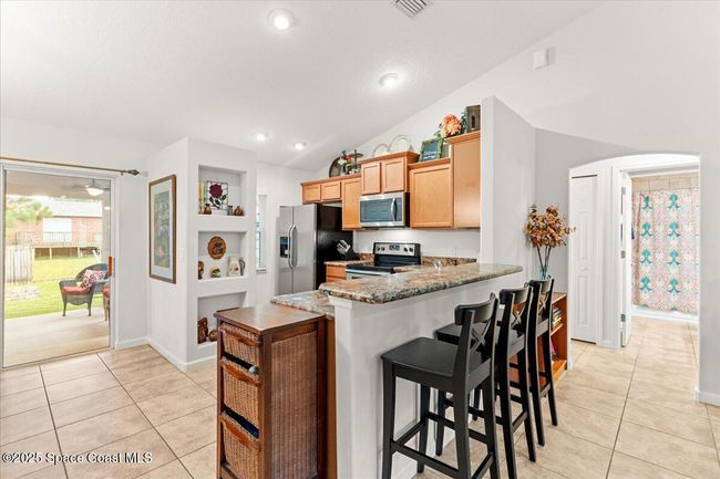 Kitchen | Image 12