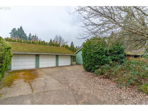 112 Ne Green Ct, Albany, OR, 97321-1634 | Card Image