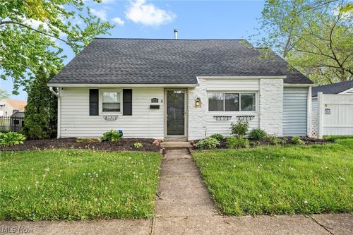 921 Euclid Ave, Lorain, OH, 44052-2673 | Card Image