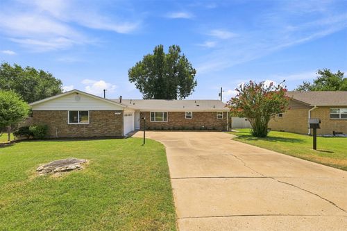 2313 S 82nd East Eastavenue, Tulsa, OK, 74129 | Card Image