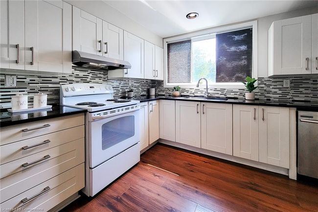 B59 - 25 Britten Close, Townhouse with 4 bedrooms, 2 bathrooms and 1 parking in Hamilton ON | Image 13