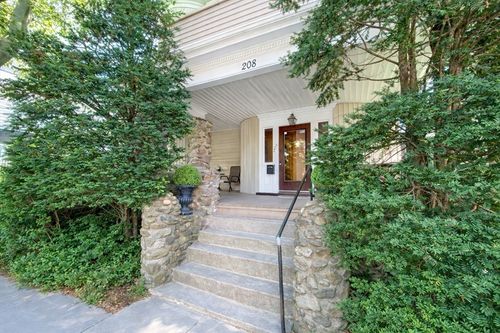 apt-3-208 Rawson Rd, Brookline, MA, 02445-4479 | Card Image