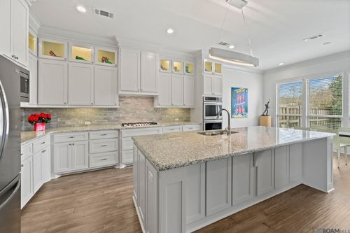 42387 Greens View Dr, Gonzales, LA, 70737-8587 | Card Image