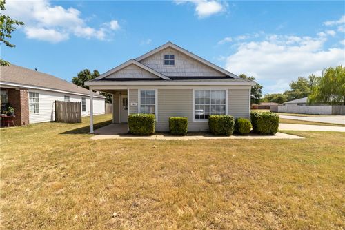 765 Hackberry St, Springdale, AR, 72762-1670 | Card Image