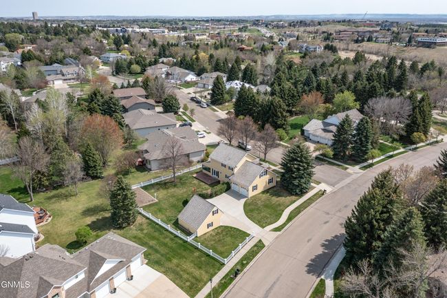1872 Contessa Dr, House other with 4 bedrooms, 3 bathrooms and null parking in Bismarck ND | Image 46