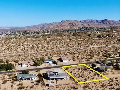 6672 San Angelo Ave, Joshua Tree, CA, 92252-2200 | Card Image