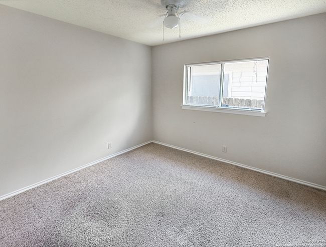 9814 Diamond Cliff Dr, House other with 3 bedrooms, 2 bathrooms and null parking in Helotes TX | Image 10