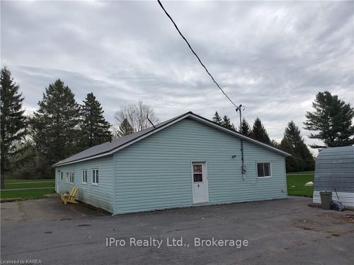 2005 County 2 Rd, Edwardsburgh/Cardinal, ON, K0E1T1 | Card Image