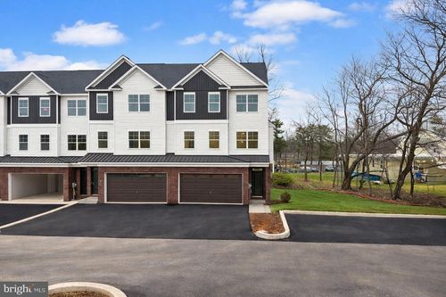 349 W Butler Ave, NEW BRITAIN, PA, 18901-5111 | Card Image