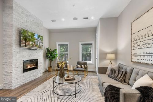 201-1417 Staples St Ne, WASHINGTON, DC, 20002-2958 | Card Image