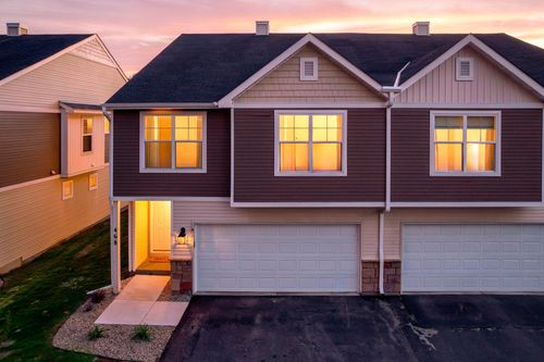 468 Stonewood Ln, Burnsville, MN, 55306-2503 | Card Image
