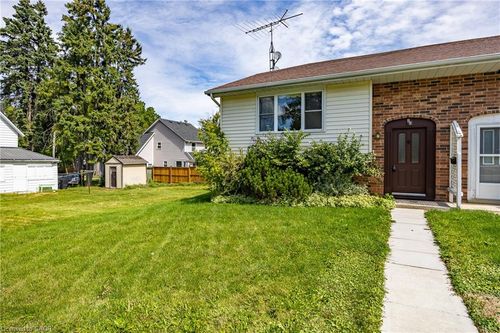 99 Wellington St, Waterford, ON, N0E1Y0 | Card Image