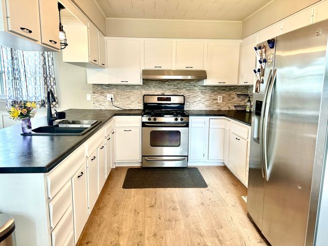 823 Poplar St, House other with 3 bedrooms, 1 bathrooms and 2 parking in Ottawa IL | Image 8