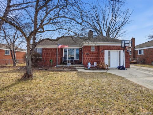 18110 Oak Ave, Eastpointe, MI, 48021-2679 | Card Image