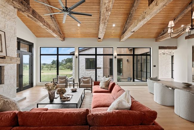 1318 Countryside Bnd, House other with 4 bedrooms, 5 bathrooms and 6 parking in Fredericksburg TX | Image 11