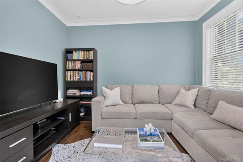 12 Drake Road, Scarsdale, NY, 10583 | Card Image