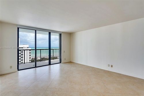 19f-1800 Collins Ave, Miami Beach, FL, 33139-7459 | Card Image