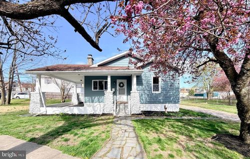 8 Joan Ter, Hamilton, NJ, 08609-1808 | Card Image