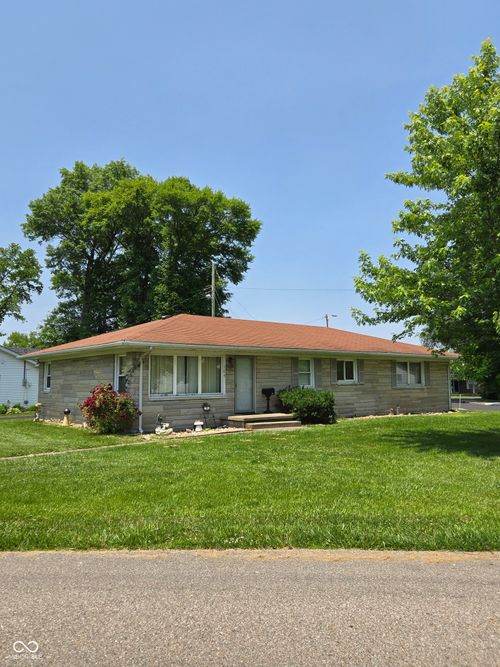 104 Meadow Ln, North Vernon, IN, 47265-1032 | Card Image