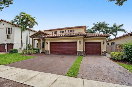 633 Se 35th Ter, Homestead, FL, 33033-7502 | Card Image