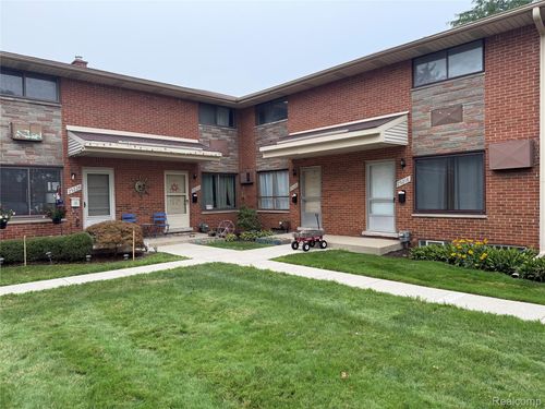 29220 Tessmer Ct, Madison Heights, MI, 48071-2619 | Card Image