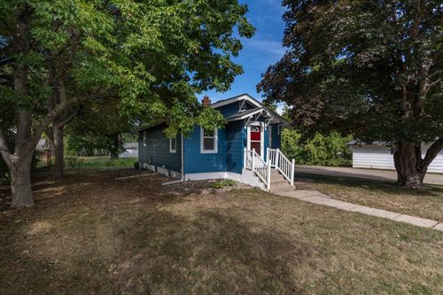 616 Lake St, Alexandria, MN, 56308-1947 | Card Image