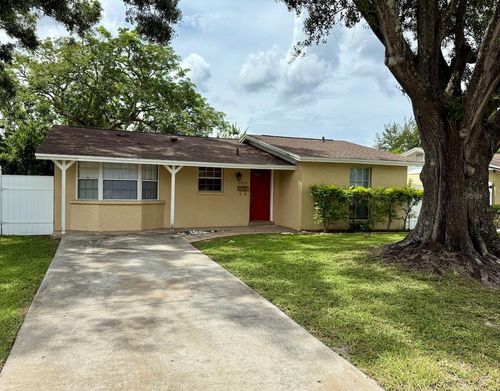 8804 Auburn Way, Tampa, FL, 33615-1202 | Card Image