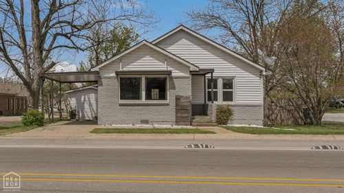 1011 W Court Street W, Paragould, AR, 72450 | Card Image