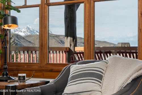 3630-536 Snow King Loop, Jackson, WY, 83001-8370 | Card Image