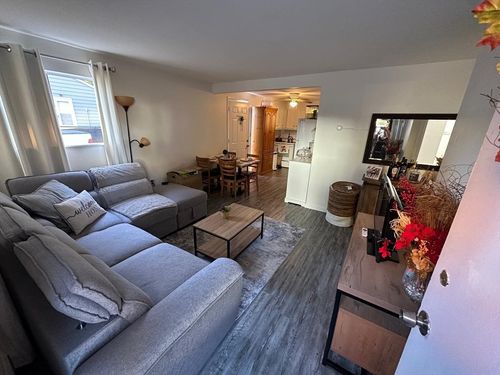 left-50 Commonwealth Ave, Worcester, MA, 01604 | Card Image