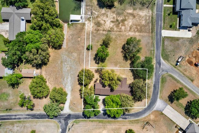 210 W Heron Dr, House other with 3 bedrooms, 2 bathrooms and null parking in Highland Haven TX | Image 6